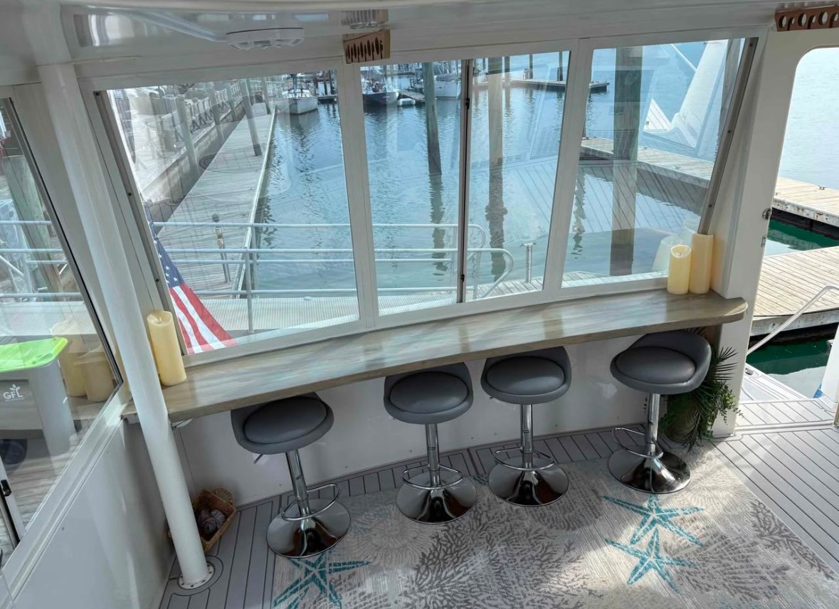 2000 Carver 504 thumbnail