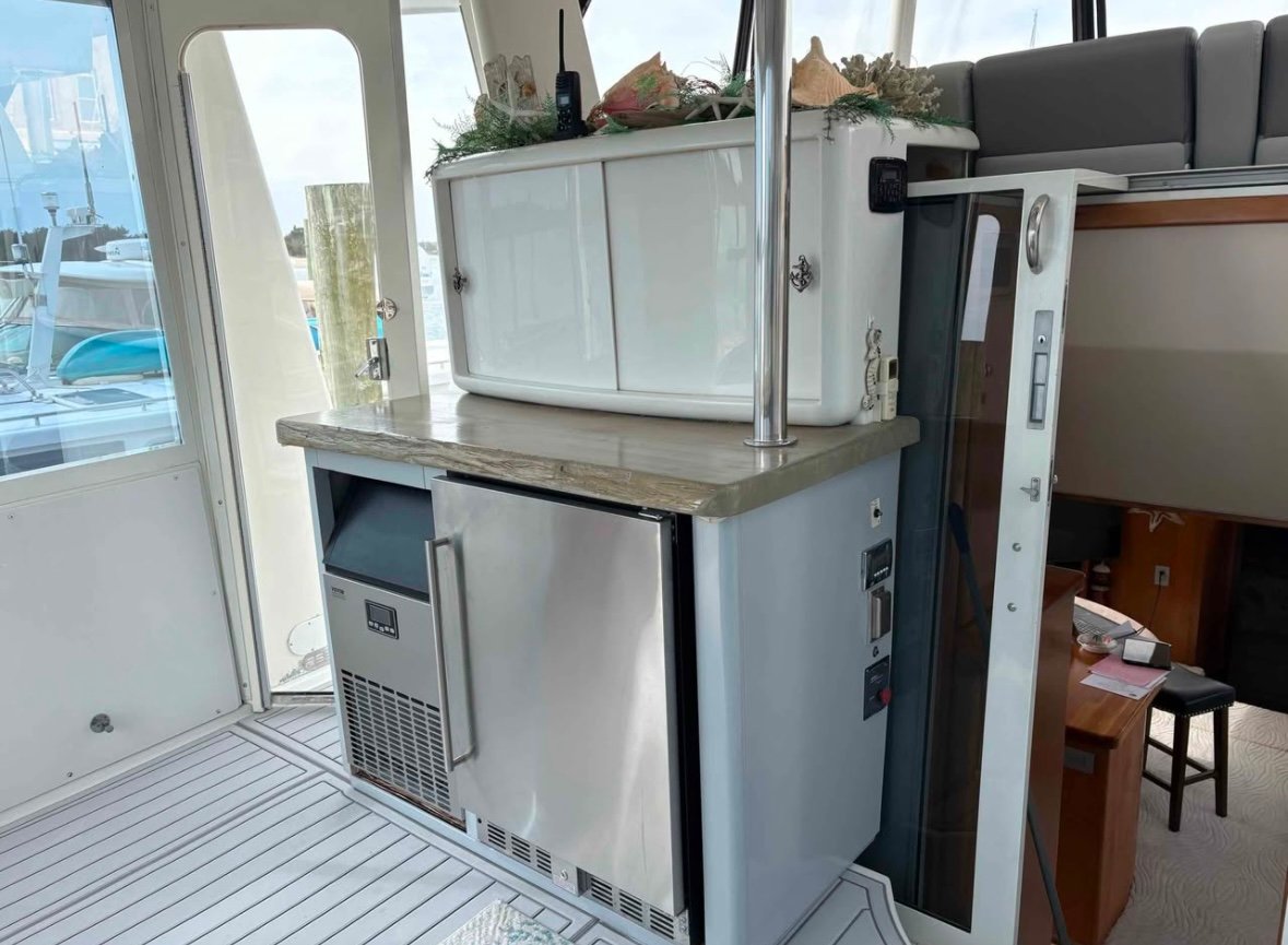 2000 Carver 504 thumbnail