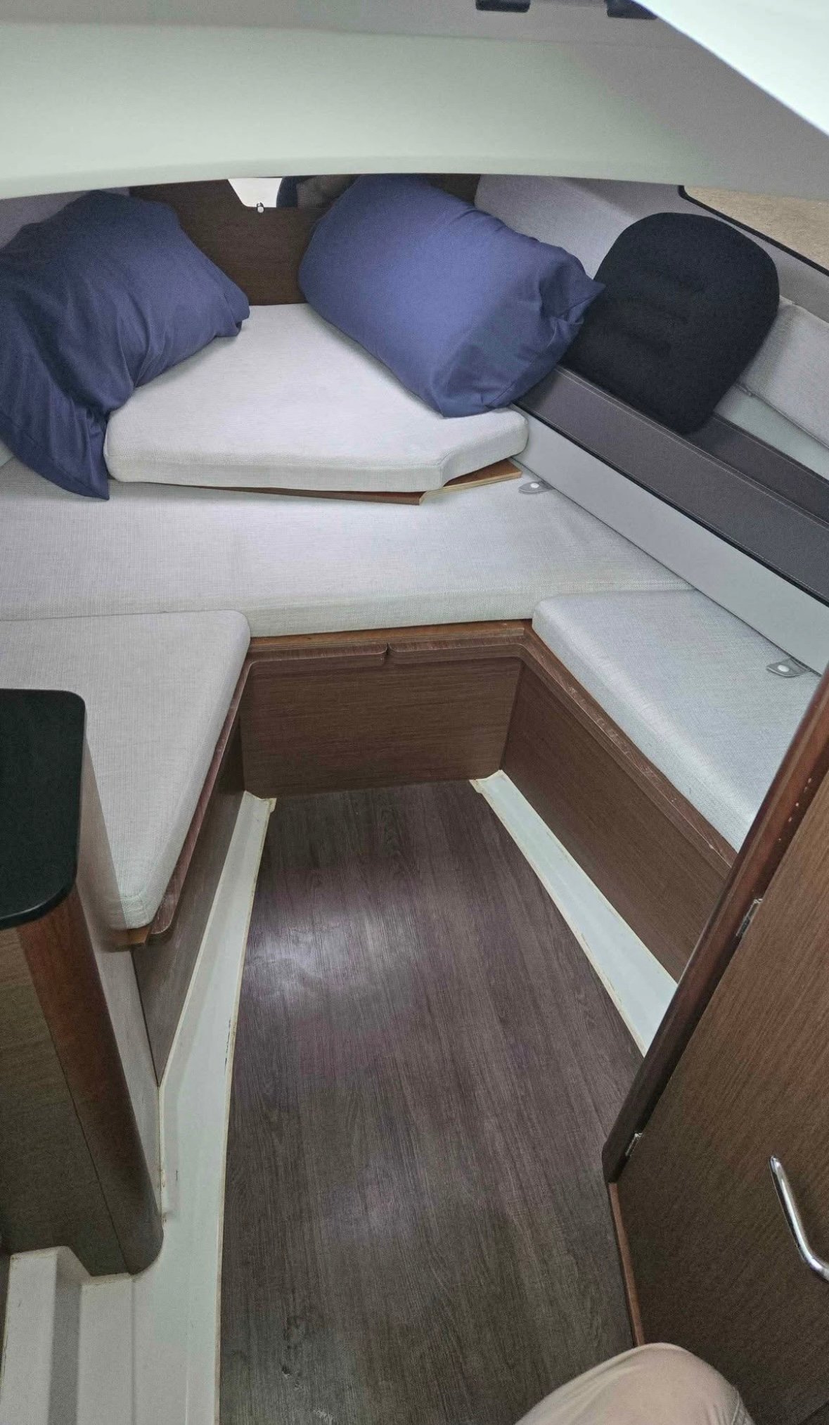 2022 Jeanneau Leader 7.5 thumbnail