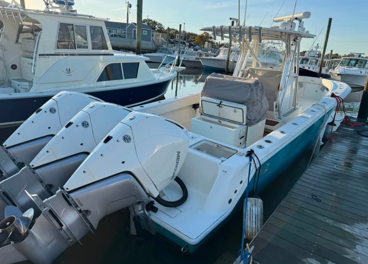 2016 SeaVee 340 thumbnail