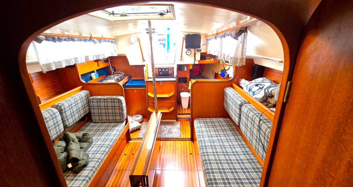 1976 Dufour 31 thumbnail