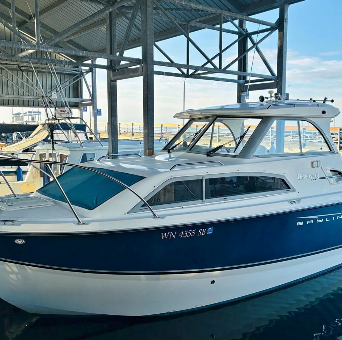 2007 Bayliner Discovery 246 photo