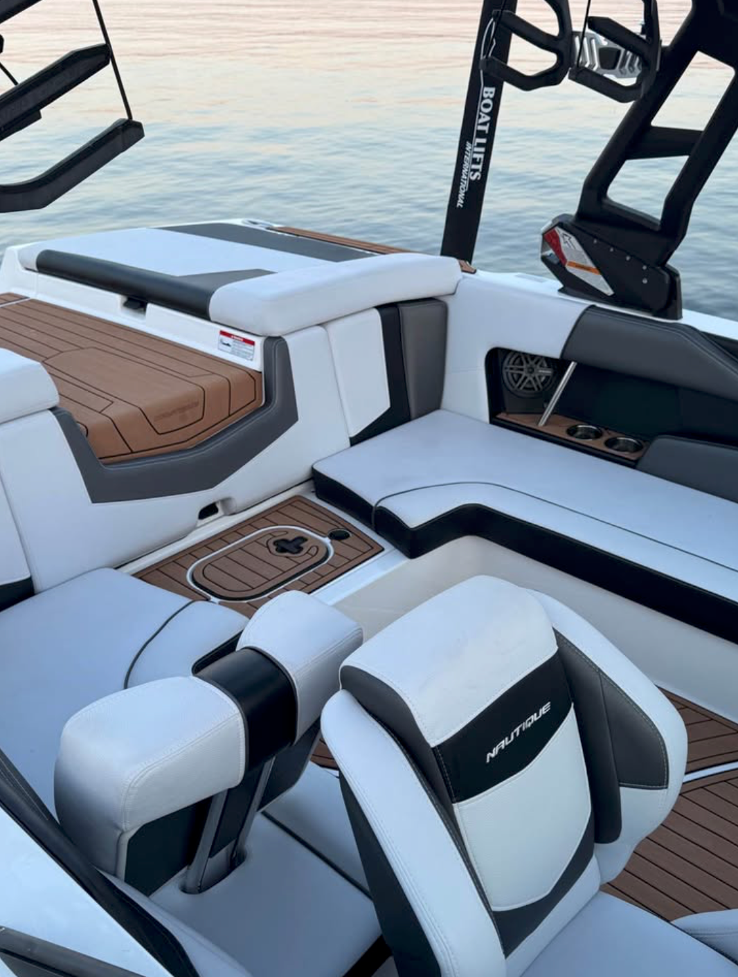 2018 Super Air Nautique Nautique 210 thumbnail